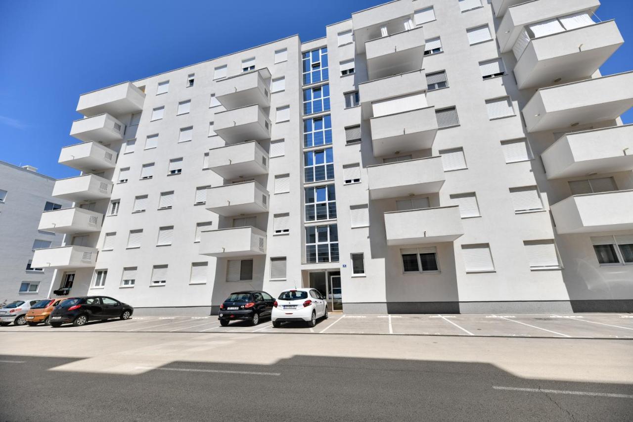 Modern Apartment For 2025' Vacation In Zadar Dış mekan fotoğraf
