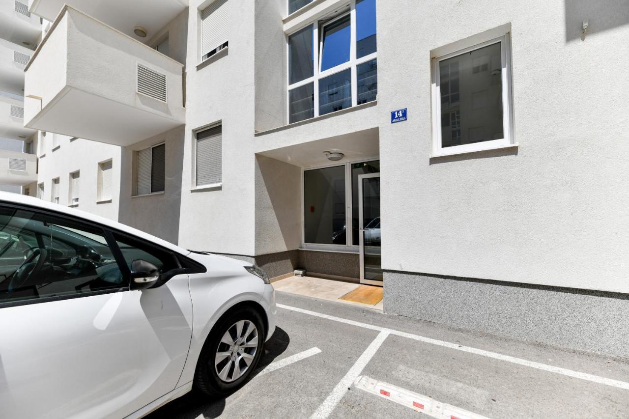Modern Apartment For 2025' Vacation In Zadar Dış mekan fotoğraf