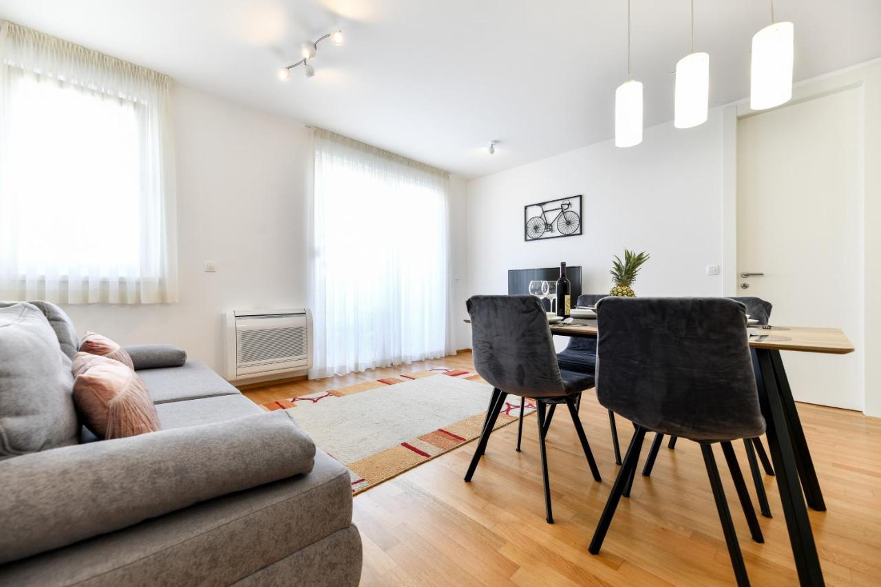 Modern Apartment For 2025' Vacation In Zadar Dış mekan fotoğraf